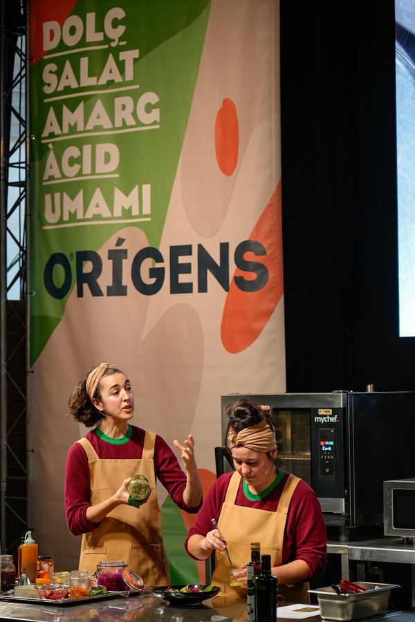 Vicky en el escenario del festival Orígens de Olot